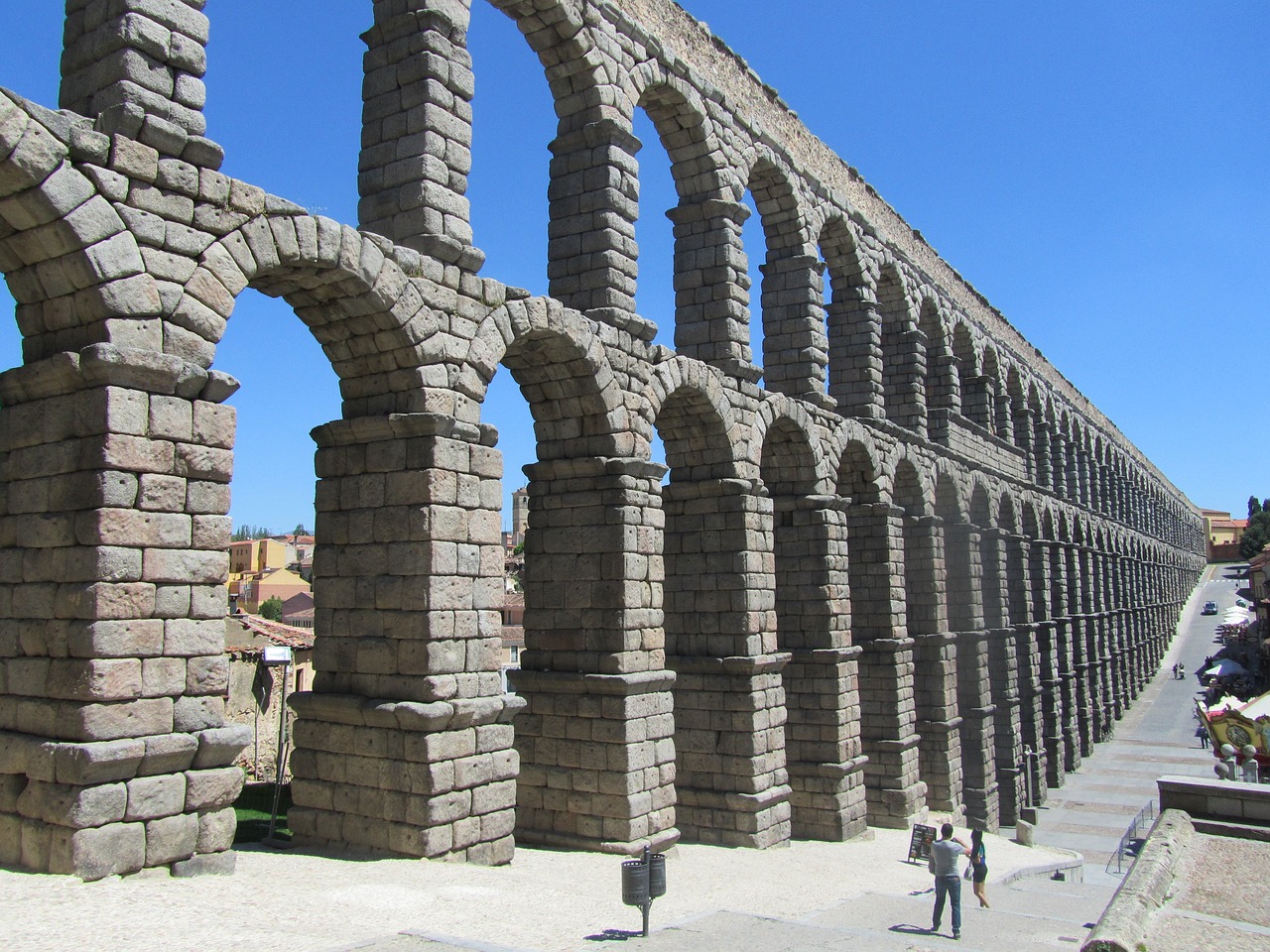 El Acueducto de Segovia: Descubriendo su Historia y el Mito de su Construcción