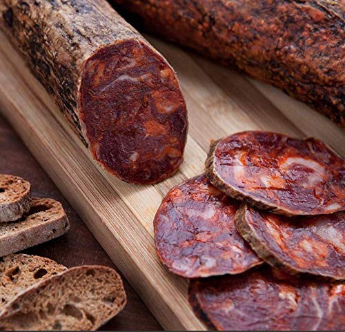 CHORIZO IBERICO BELLOTA GUIJUELO (1-1,100kg)La joya de la gastronomía española: Chorizo Ibérico de Bellota de Guijuelo de aroma suave e intenso.