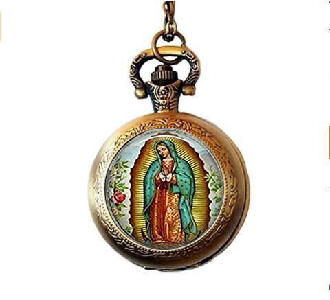 Collar con reloj de bolsillo de Nuestra Señora de Guadalupe, reloj de bolsillo Virgen María, collar con reloj de bolsillo de arte católico religioso, collar de reloj de bolsillo